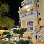 Bed & Breakfast Nicole House - &