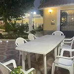 Nicole House - & Bed & Breakfast