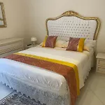 Bed & Breakfast Nicole House - & *