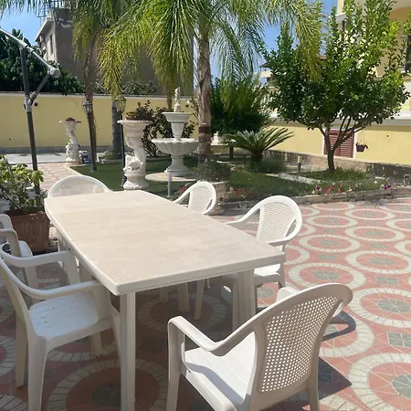 Frühstückspension Nicole House - & Gallico Marina