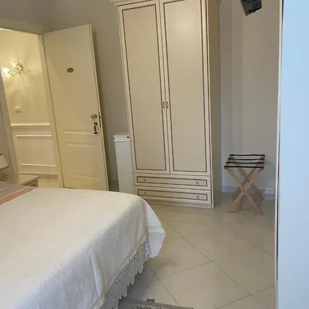 Nicole House - & Gallico Marina