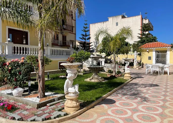 فندق مبيت وإفطار Nicole House - &