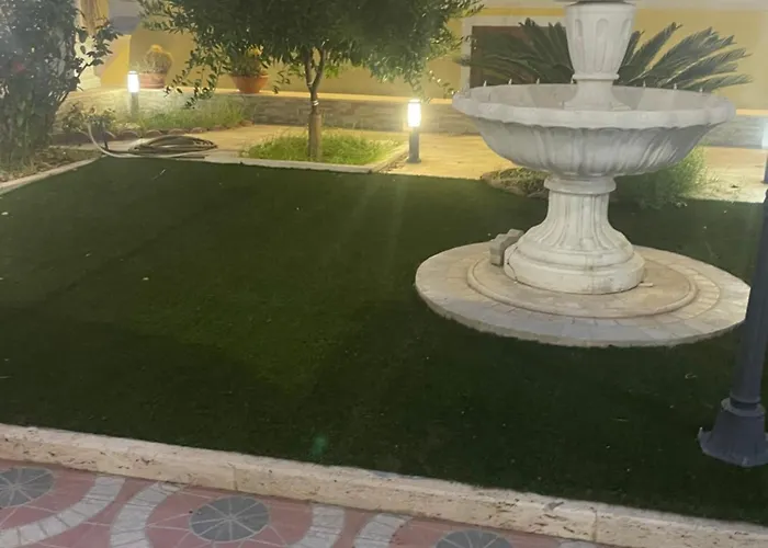 فندق مبيت وإفطار Nicole House - & *