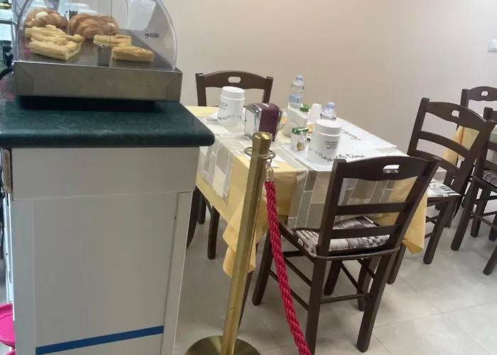 فندق مبيت وإفطار Nicole House - & *