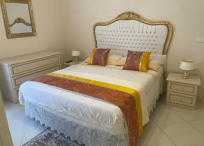 فندق مبيت وإفطار Nicole House - & *