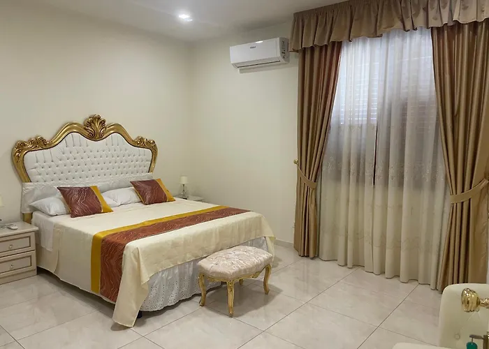 Nicole House - & * Gallico Marina