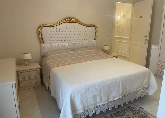 Nicole House - & فندق مبيت وإفطار