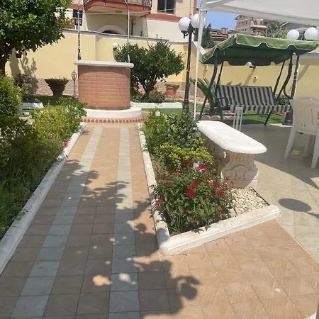 Nicole House - & فندق مبيت وإفطار