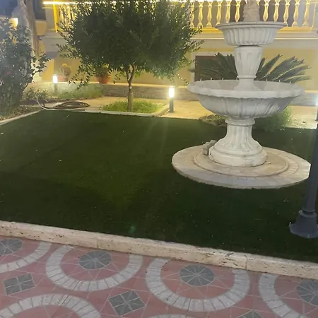 فندق مبيت وإفطار Nicole House - & *