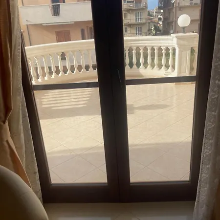 فندق مبيت وإفطار Nicole House - &