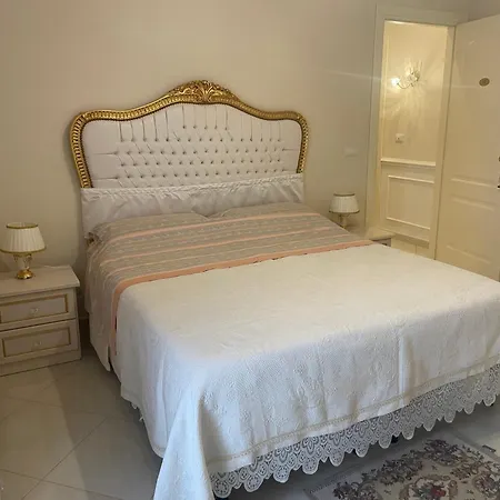 Nicole House - & فندق مبيت وإفطار