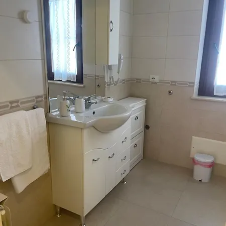 Nicole House - & فندق مبيت وإفطار *