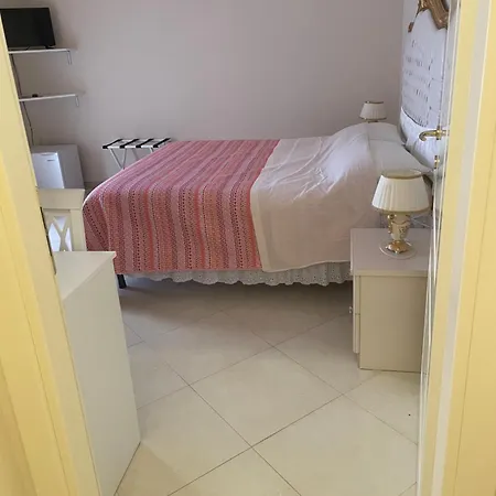 Nicole House - & فندق مبيت وإفطار *