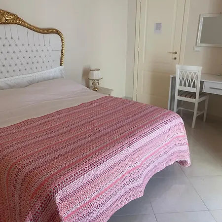 Nicole House - & Frühstückspension Gallico Marina