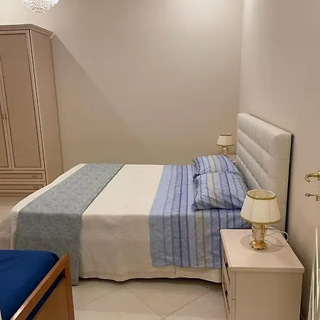 Bed & Breakfast Nicole House - & Gallico Marina