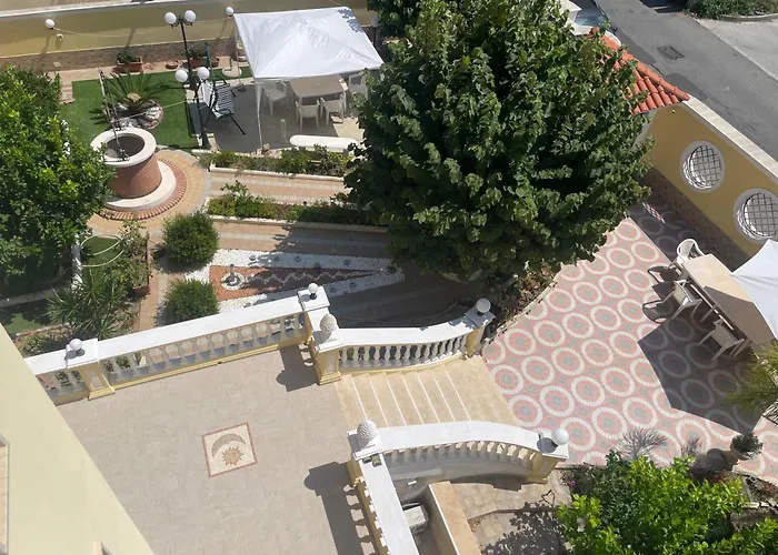 Nicole House - & 住宿加早餐酒店