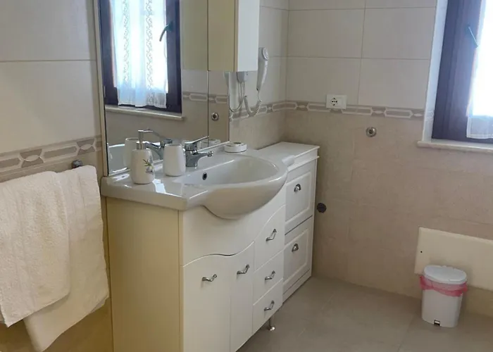 Nicole House - & 住宿加早餐酒店 *